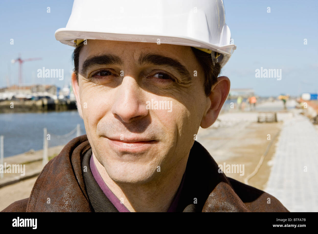 Entrepreneur en bâtiment hard hat, portrait Banque D'Images