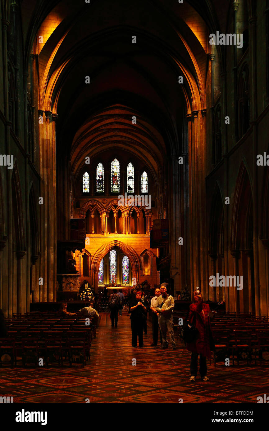 L'intérieur de la nef de la cathédrale Saint Patrick à Dublin, Irlande Banque D'Images