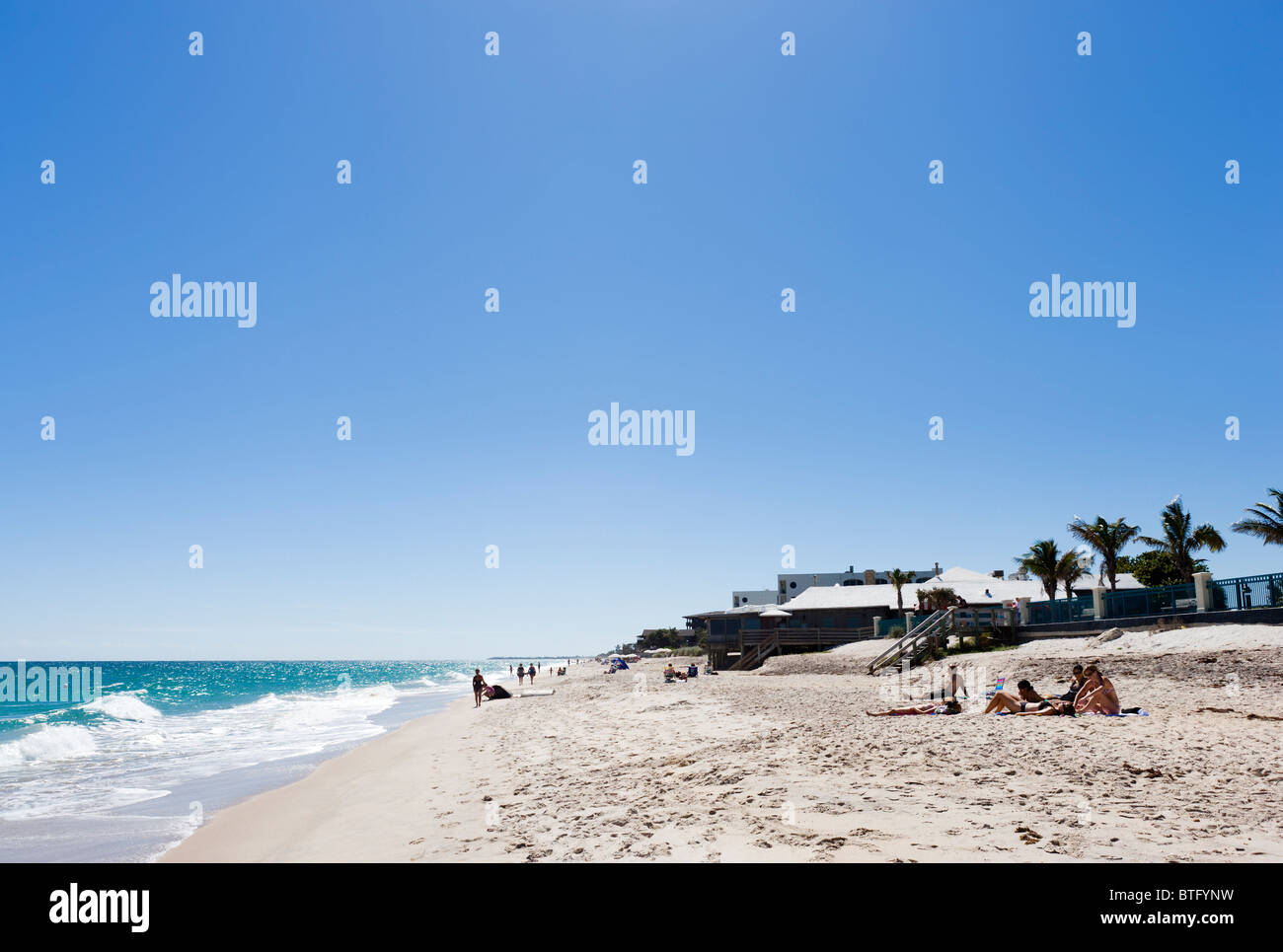 Plage à proximité du centre ville, à Vero Beach, Treasure Coast, Florida, USA Banque D'Images