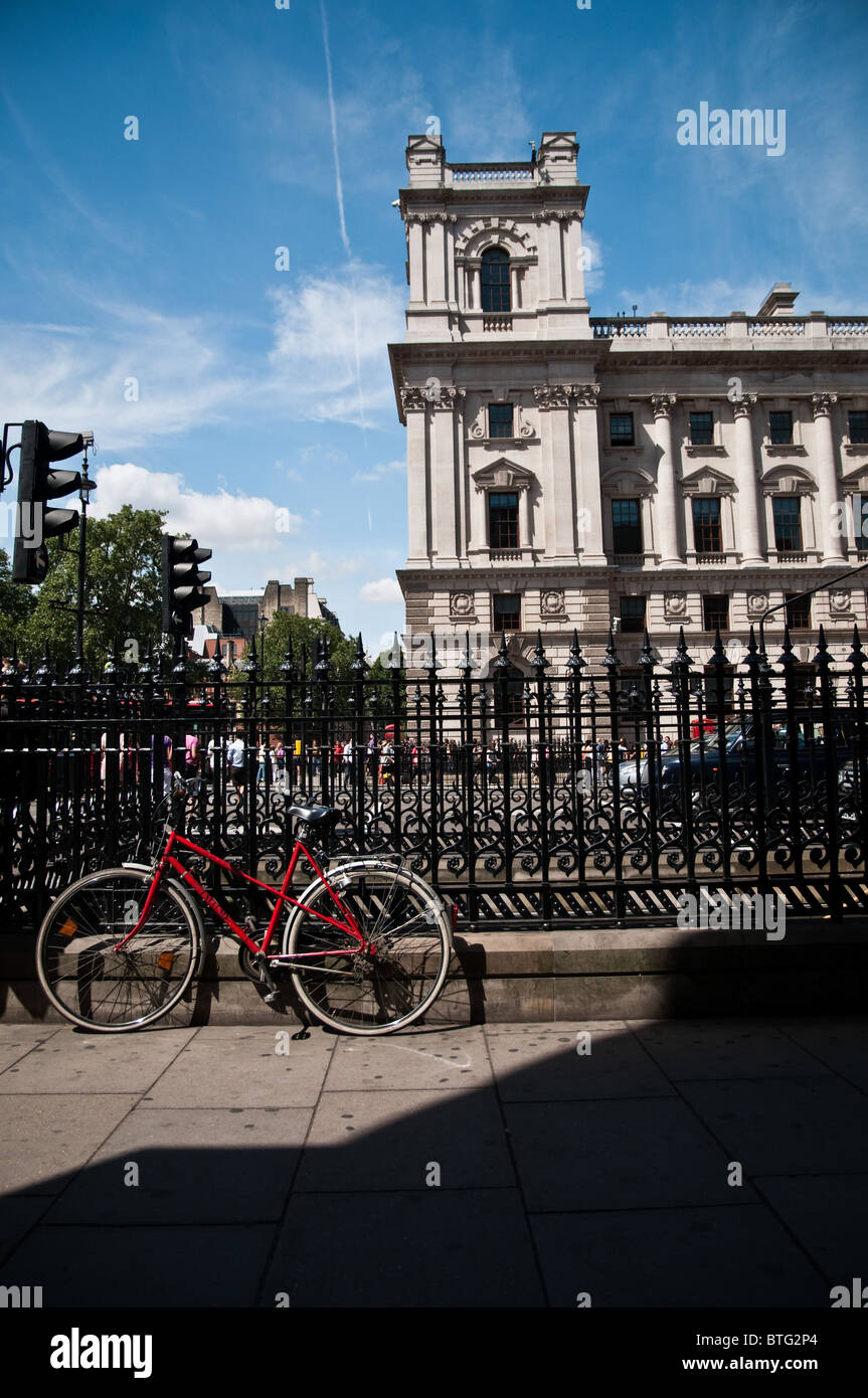 Rue de Londres avec un vélo Banque D'Images