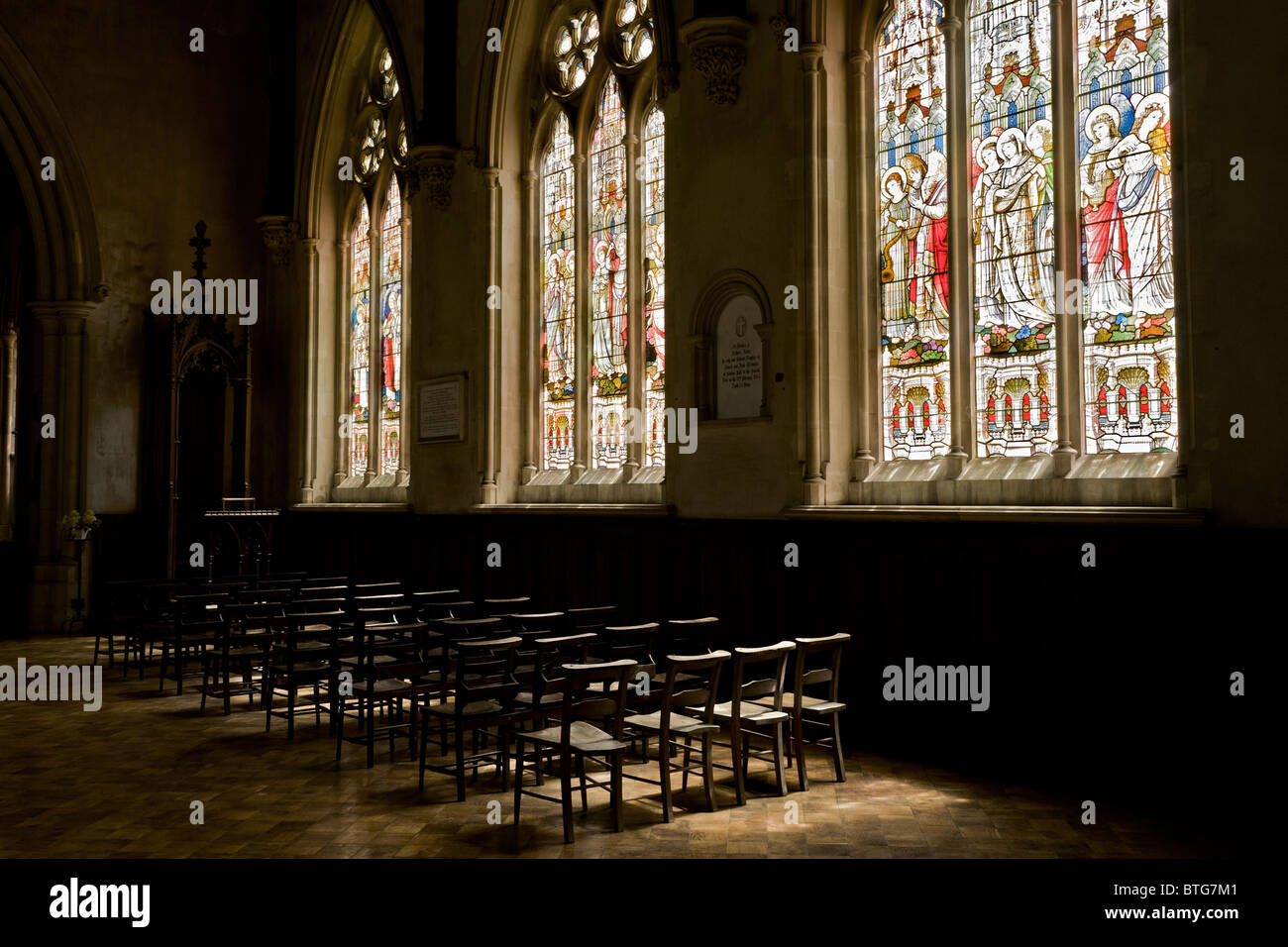 Les vitraux et d'un coin à l'église St Michel Archange, Booton. Norfolk, Angleterre, Royaume-Uni. Banque D'Images