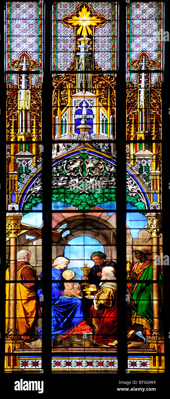 / Bâle Bâle, Suisse. Elisabethenkirchen / St Elizabeth's Church. (Néo-gothique ; 1857-65) Vitrail Banque D'Images
