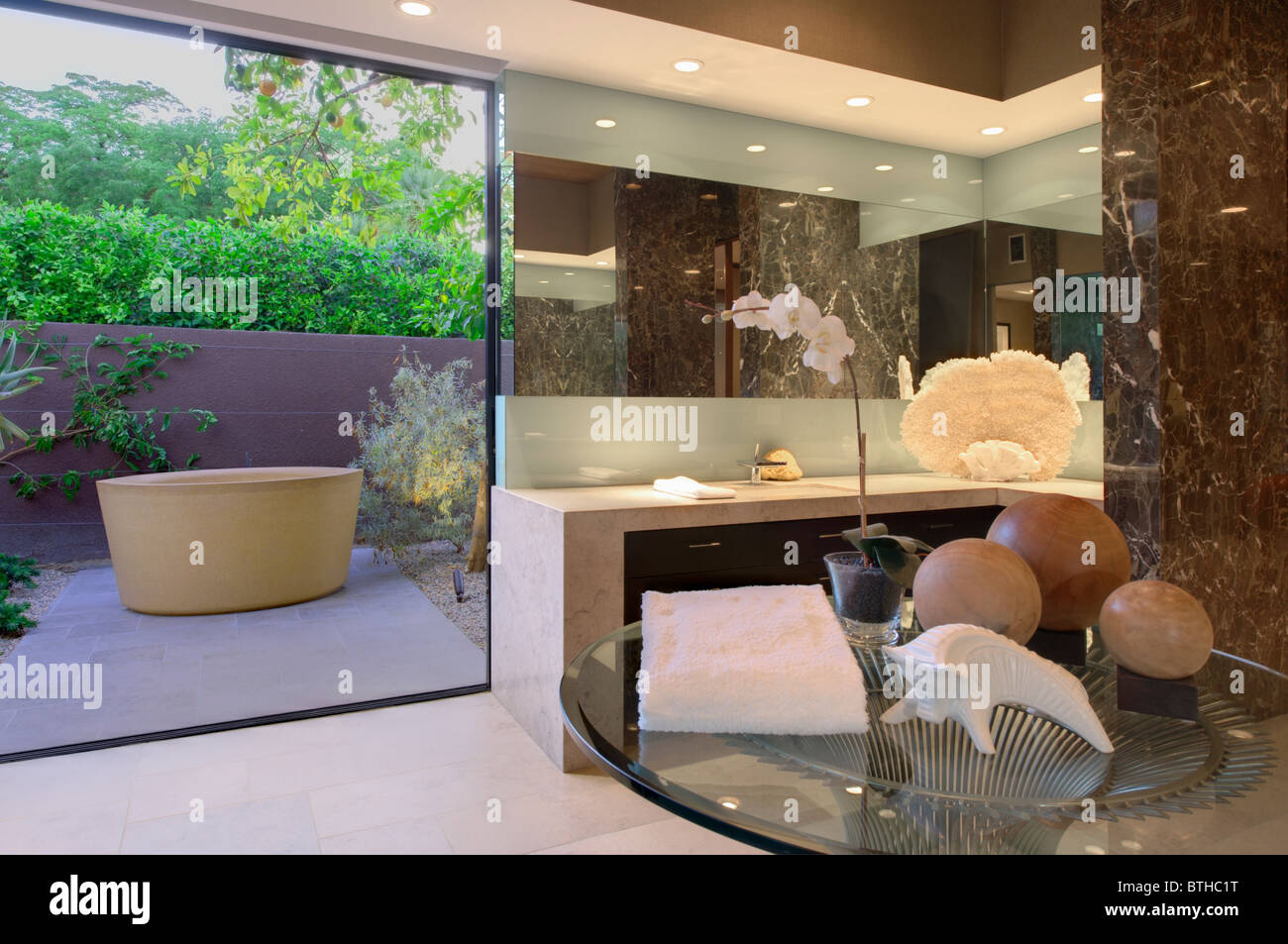 Artwork de bains baignoire sur pied en Californie Banque D'Images