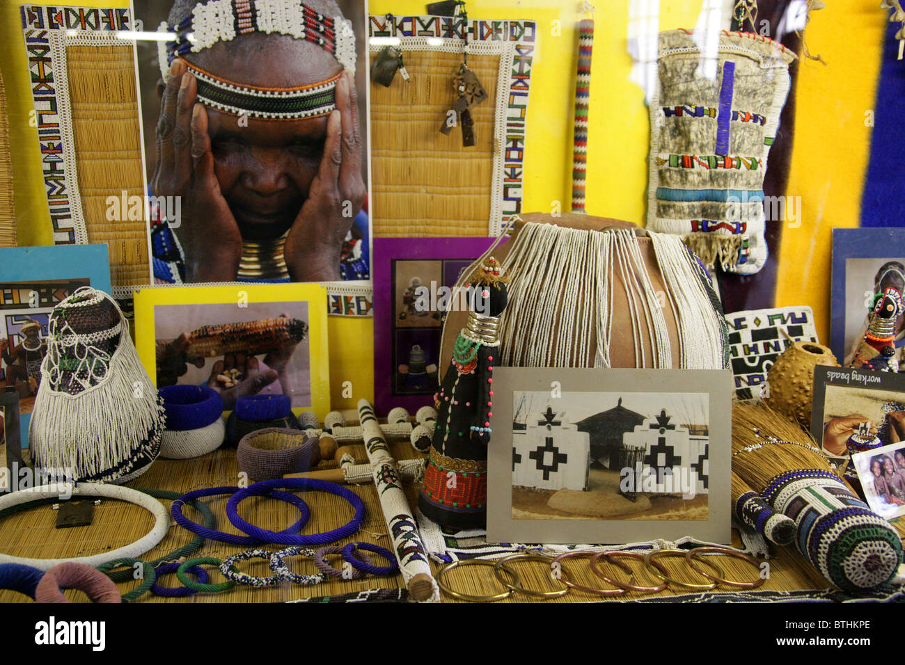 Le Musée des objets en ndebele, Botshabelo Historical Village, Afrique du Sud. Banque D'Images
