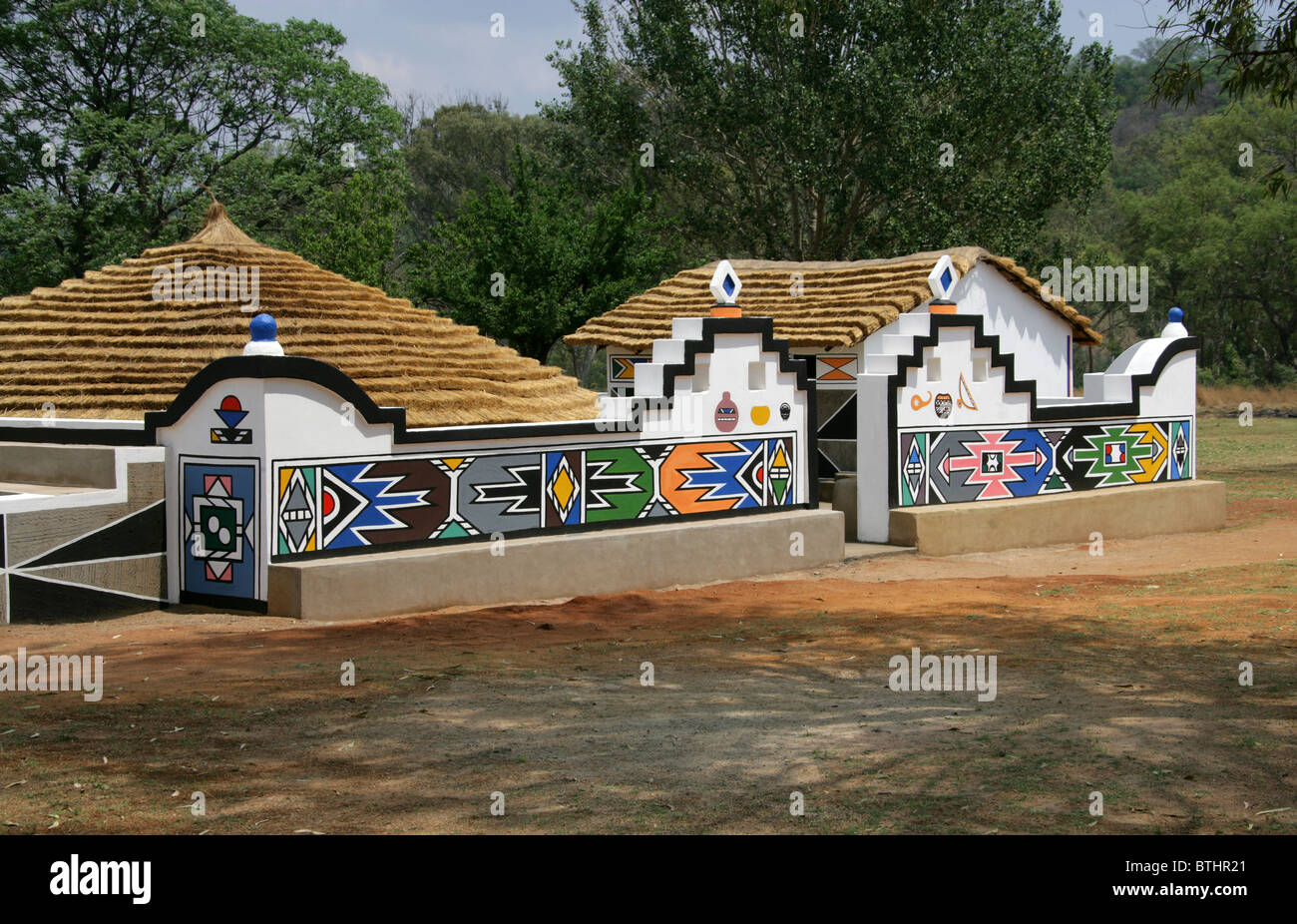 Village de la culture Ndebele, Botshabelo, Afrique du Sud. Banque D'Images