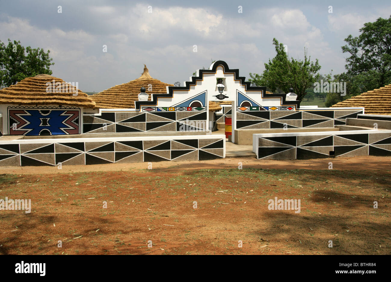 Village de la culture Ndebele, Botshabelo, Afrique du Sud. Banque D'Images