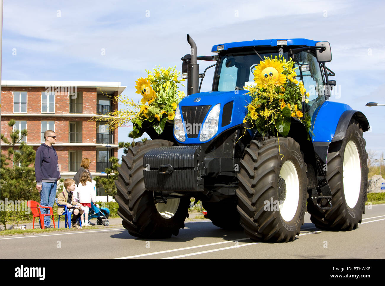 Tracteur, Corso fleuri, Noordwijk, Pays-Bas Banque D'Images