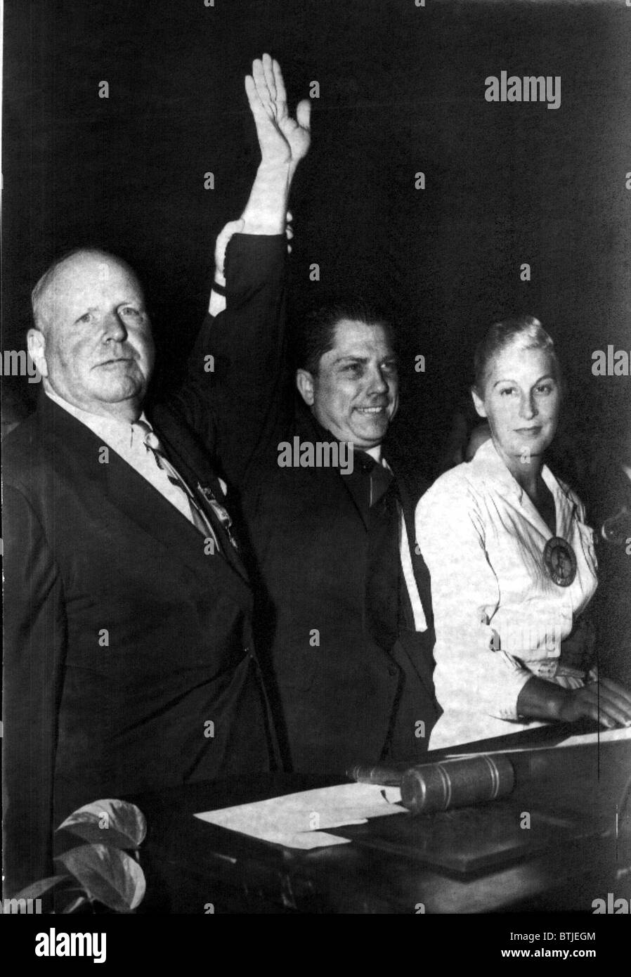 JAMES R. HOFFA-avec son épouse et Dave Beck après avoir remporté des Teamsters élection, Miami Beach, FL. 10/4/57 Banque D'Images