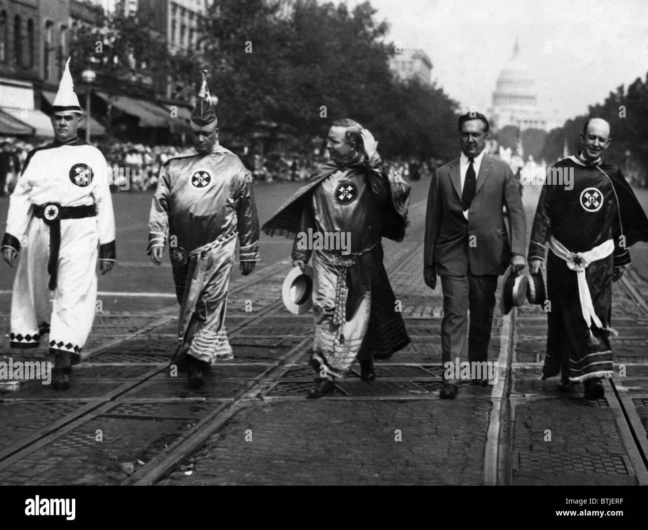 Assistant impériale Hiram Wesley Evans (centre), à la parade du Ku Klux Klan, Washington D.C., 1925 Banque D'Images