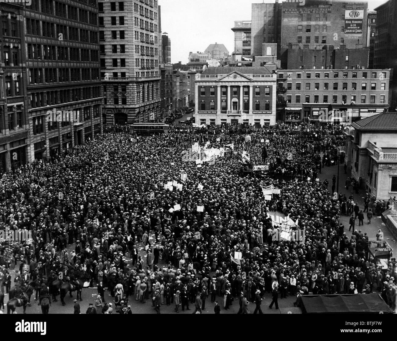 Communistes rassemblement à Union Square, New York City, 1 mai 1933. Archives CSU/avec la permission d'Everett Collection Banque D'Images