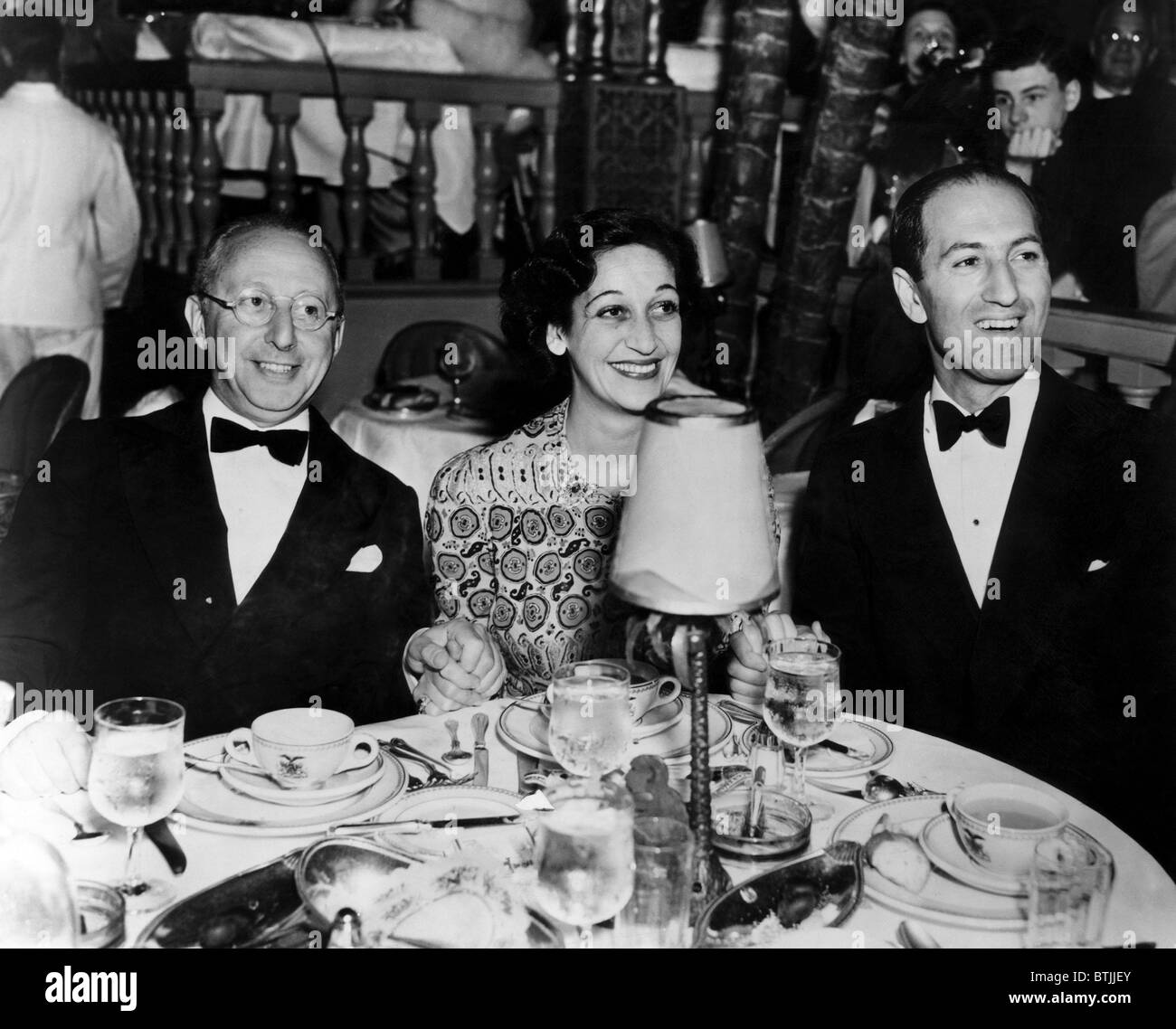 Jerome Kern, Dorothy Fields, George Gershwin. ca 1930. Avec la permission de : Archives CSU/Everett Collection. Banque D'Images