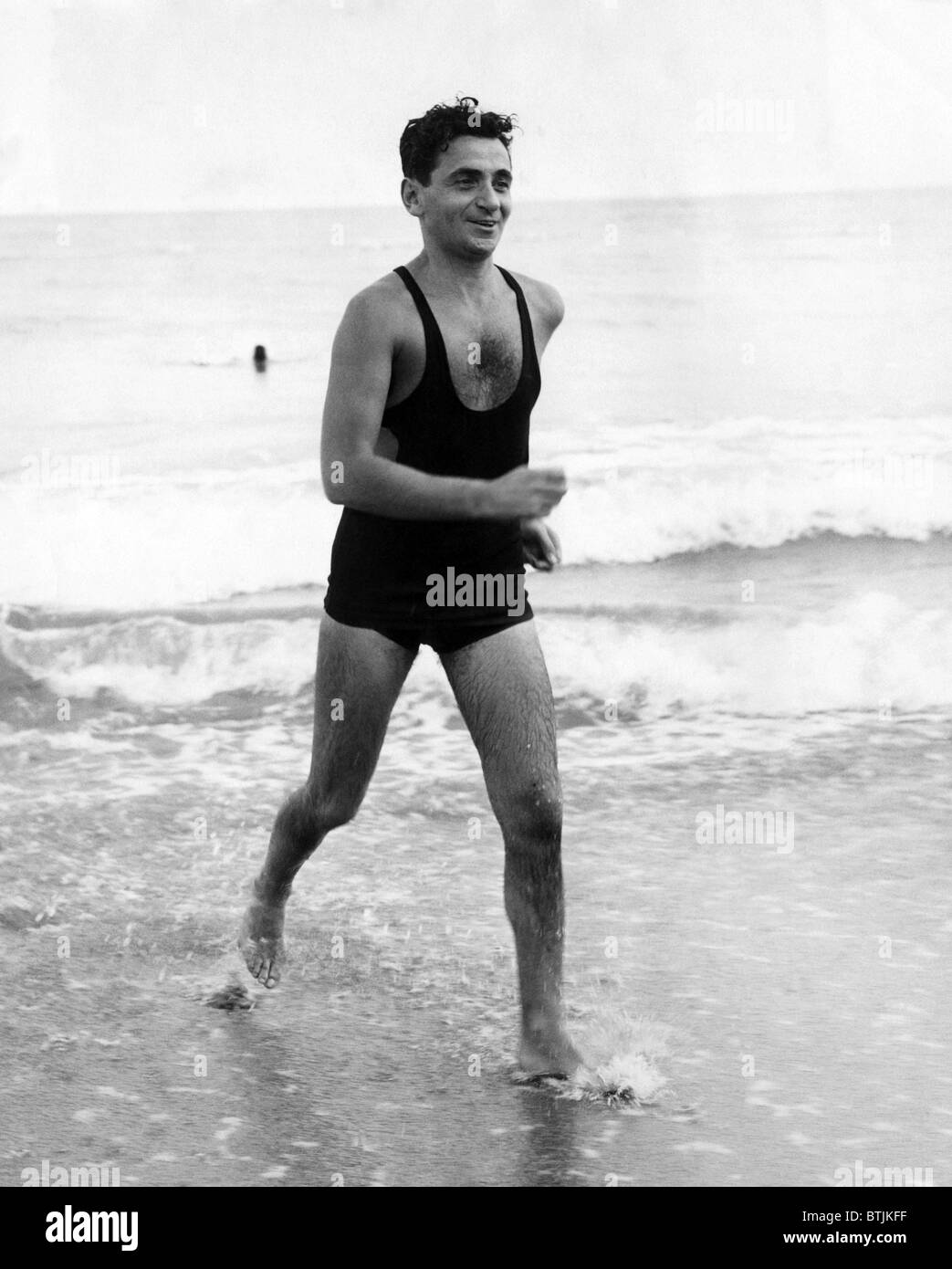 Irving Berlin à la plage de Palm Beach, Floride, 1933. Avec la permission de : Archives CSU/Everett Collection Banque D'Images