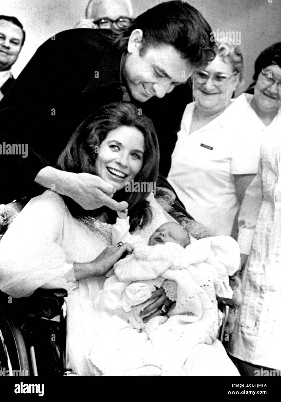JOHNNY CASH, avec sa femme June Carter Cash et son fils John Carter c. 1970 Banque D'Images