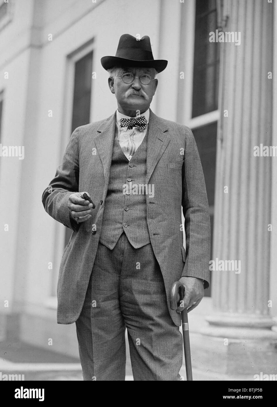 Albert B. Fall (1861-1944), secrétaire de l'Intérieur pour l'Warren Harding, accepté des pots-de-vin pour des concessions pétrolières à l'huile des terres de réserve de la marine dans la théière Dome réserver dans le Wyoming. Il a été reconnu coupable de corruption et a purgé une peine de prison. Banque D'Images