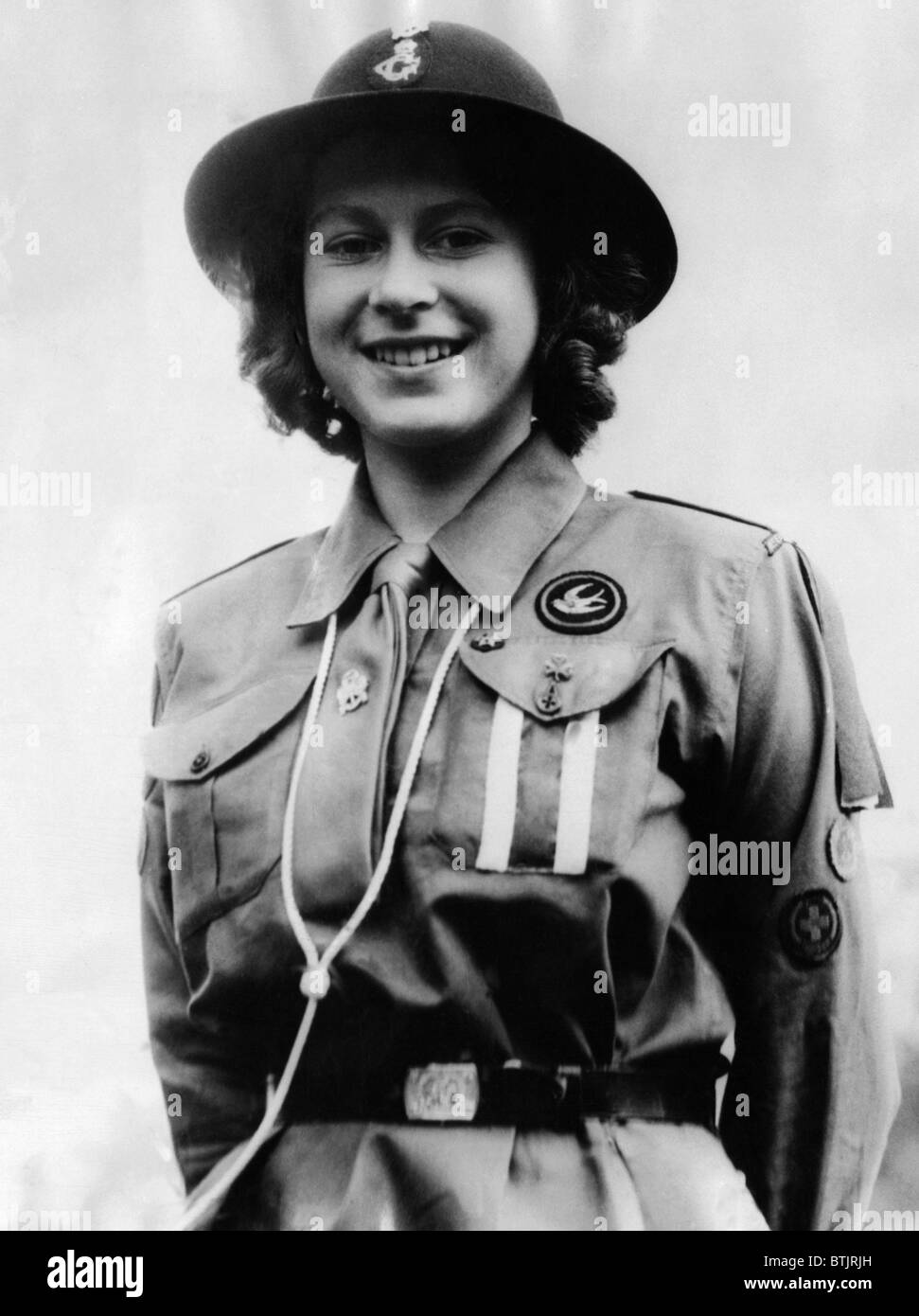 La princesse Elizabeth, (la future reine Elizabeth II), dans son uniforme de Guides, ch. 1942. Banque D'Images