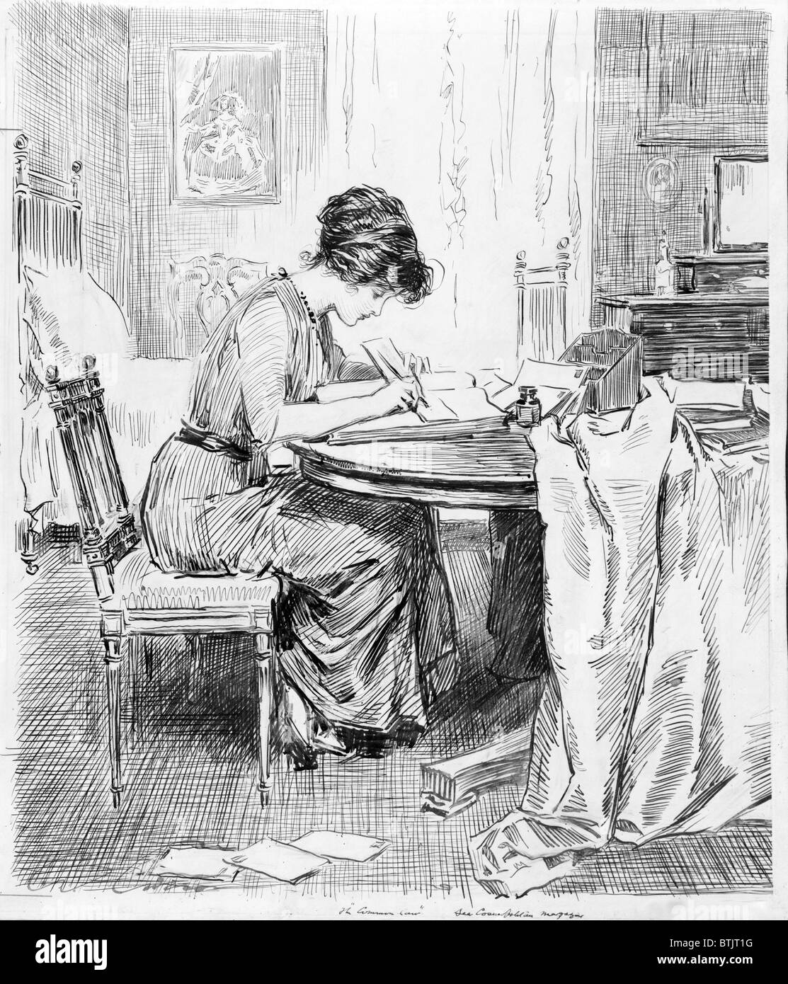 1911 dessin de Charles Dana Gibson (1867-1944), montre une Gibson Girl écrit à une table dans une chambre spacieuse. Banque D'Images