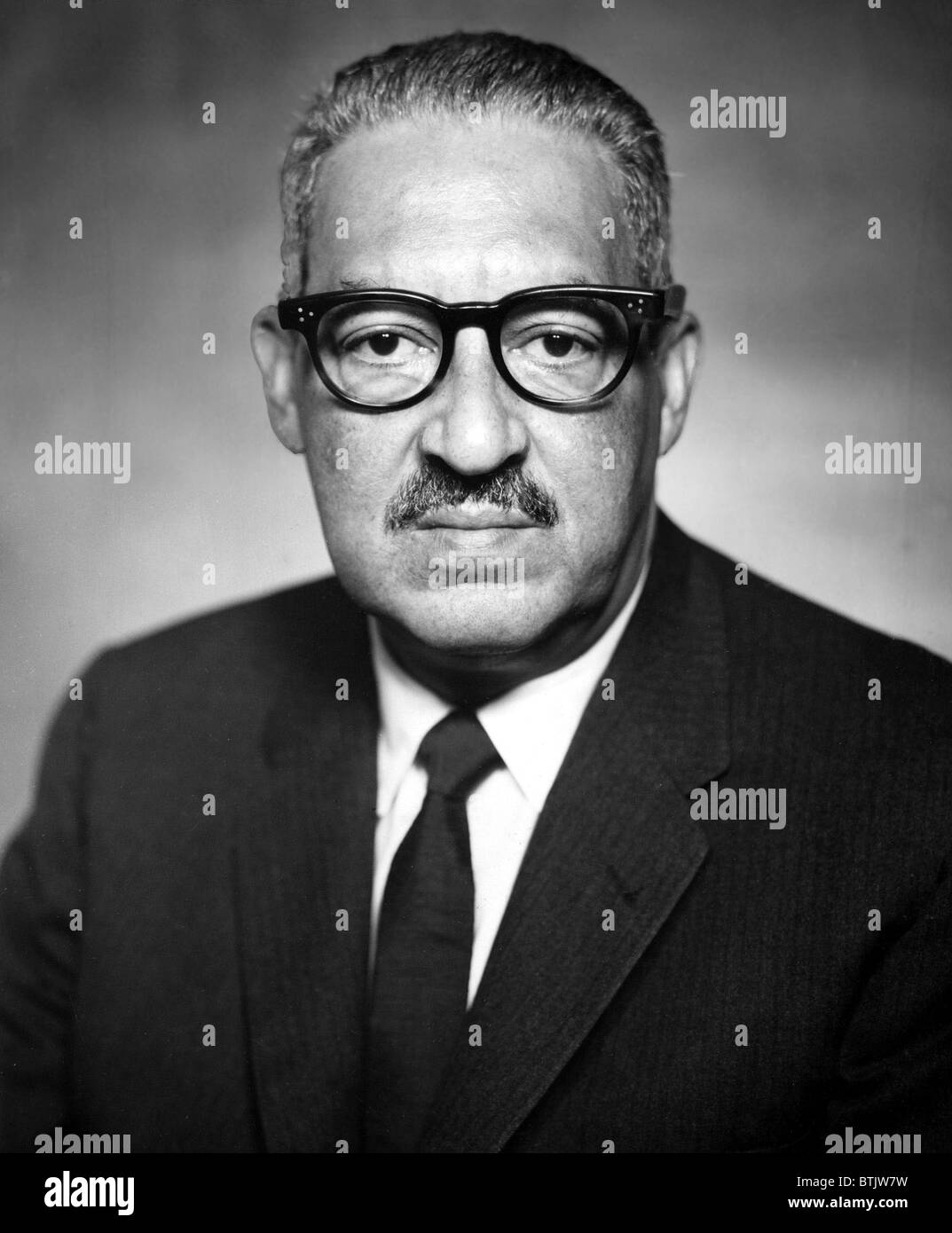 Thurgood Marshall (1908-1993) décrit comme solliciteur général de l'United States, 4/10/67 Banque D'Images