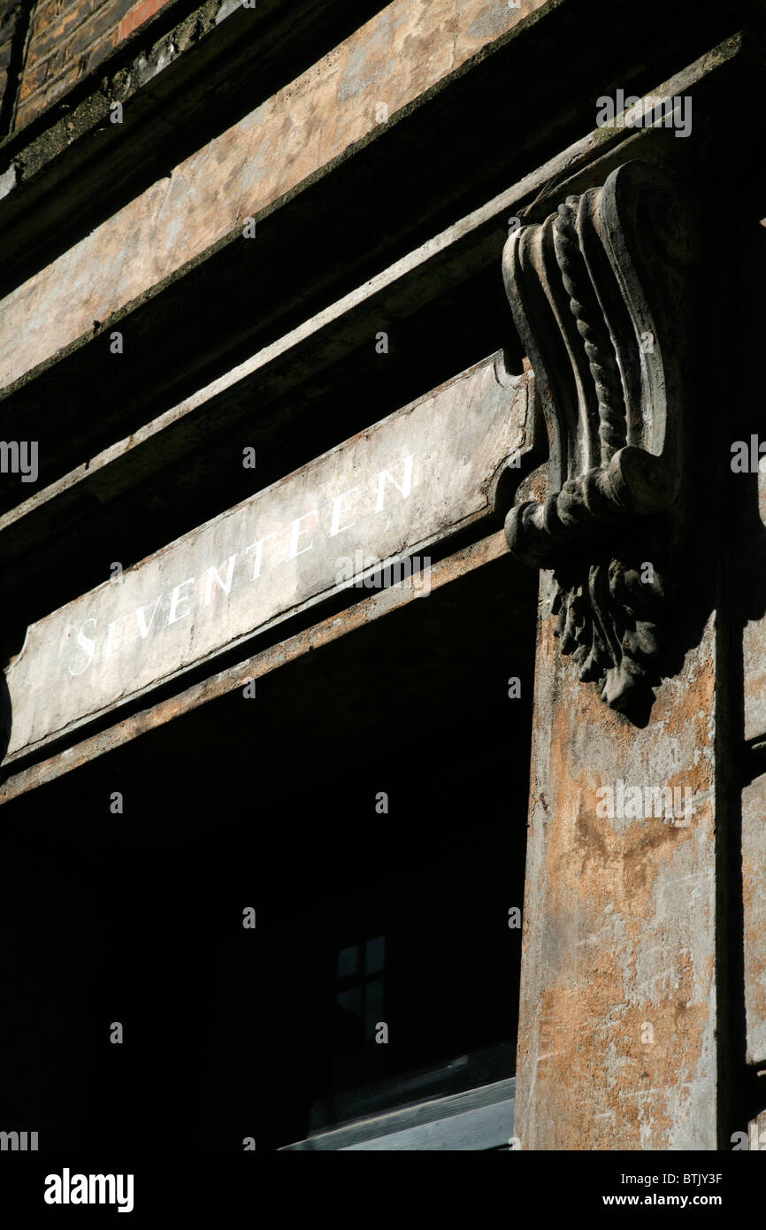 Linteau de porte sur Princelet Street, Spitalfields, Londres, UK Banque D'Images