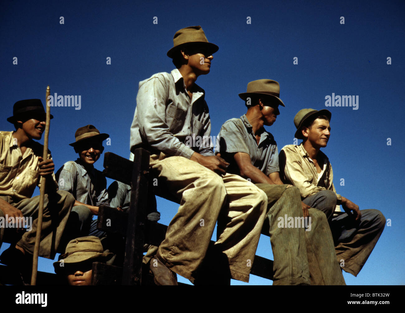 Puerto Rico. Les travailleurs de la canne à sucre se reposant à l'heure du midi, Rio Piedras, Puerto Rico. Photographie de Jack Delano, 1941. Banque D'Images