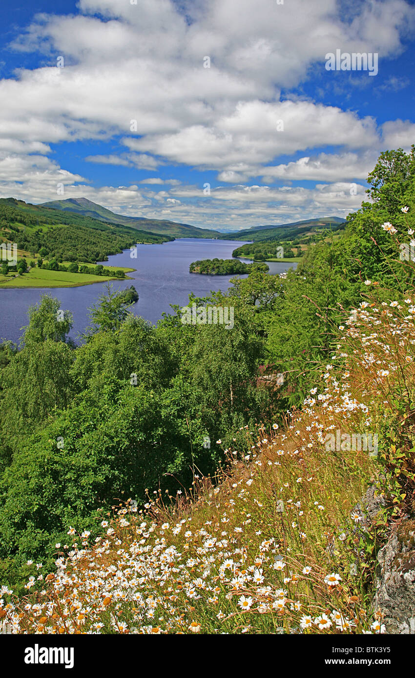 UK Ecosse Loch Tummel Perthshire et montagne de Station House de Queen's View Banque D'Images