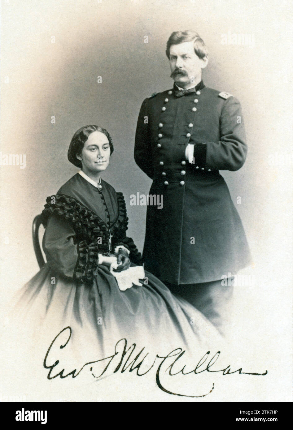 Le général George B. McClellan et son épouse, Mary Ellen Marcy. Carte de visite signé par le général McClellan, 1862 Banque D'Images