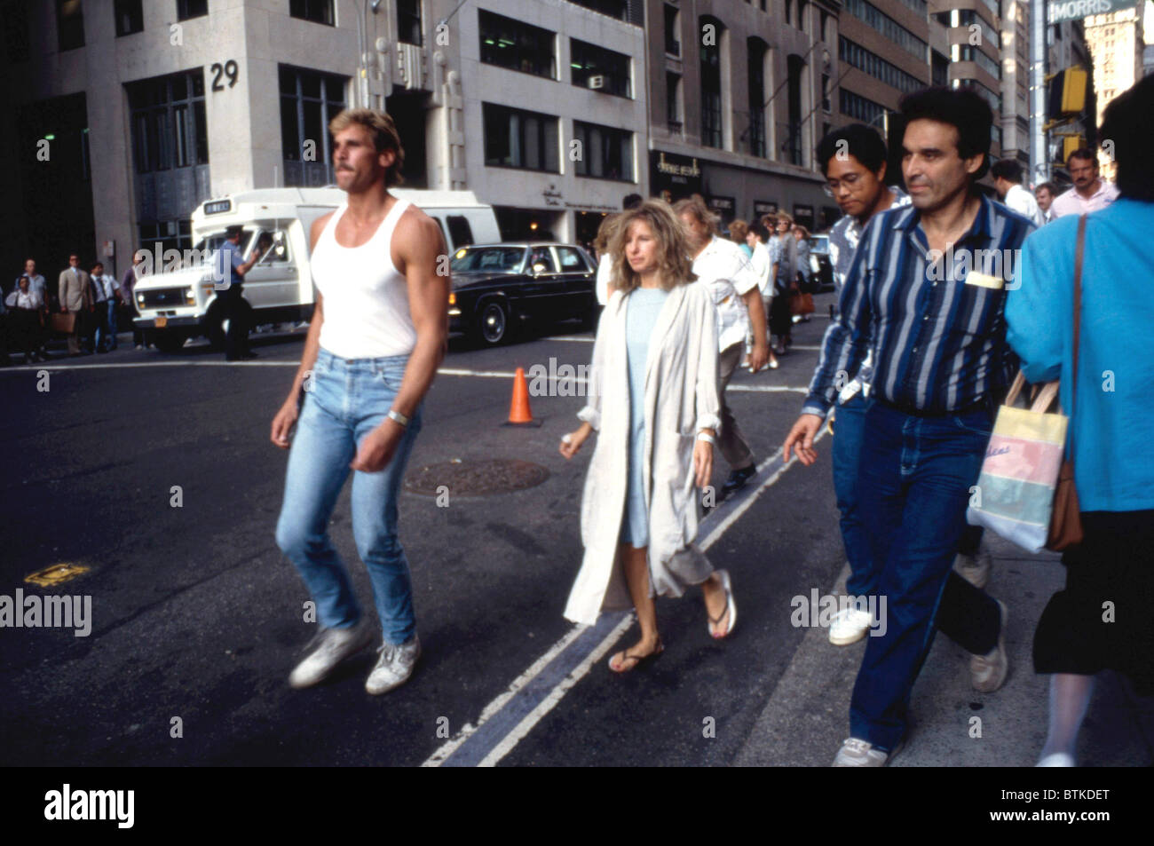 Les écrous, Barbra Streisand sur emplacement sur Broadway dans Lower Manhattan, New York, en octobre 1986, 1987. Banque D'Images