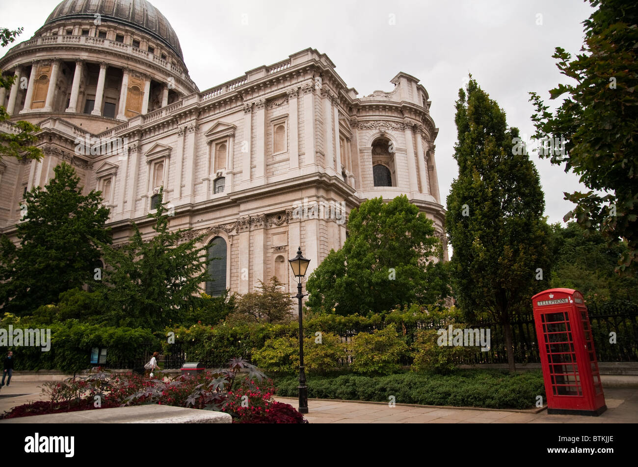 Cour intérieure en face de la Cathédrale St Paul, à Londres Banque D'Images