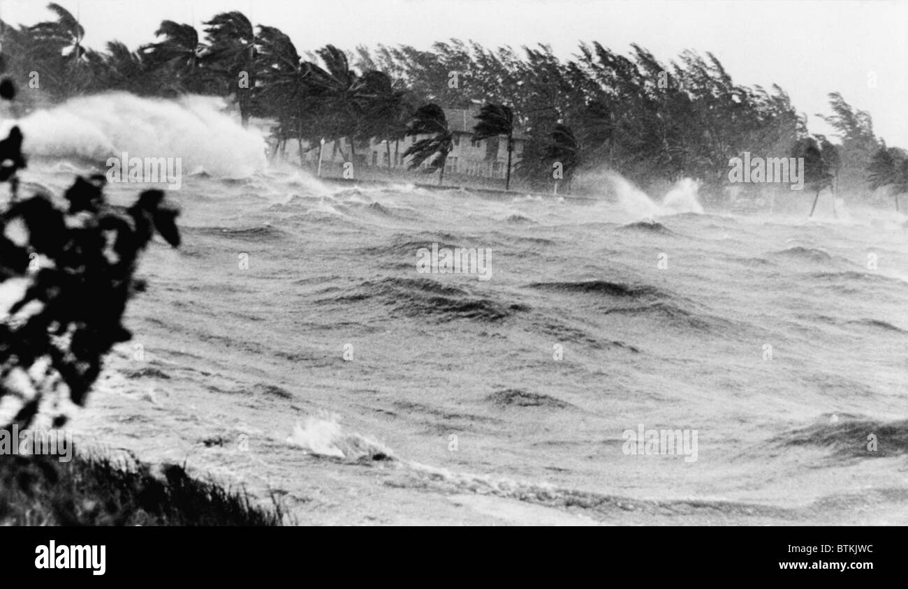 Le littoral de la Floride pilonné par l'ouragan #  9 de la saison des ouragans de 1945, la deuxième tempête de la saison quatre. De 12 à 18 septembre il s'est rendu de la Bahamas en Floride et puis sur la côte Est, causant 26 décès. Banque D'Images