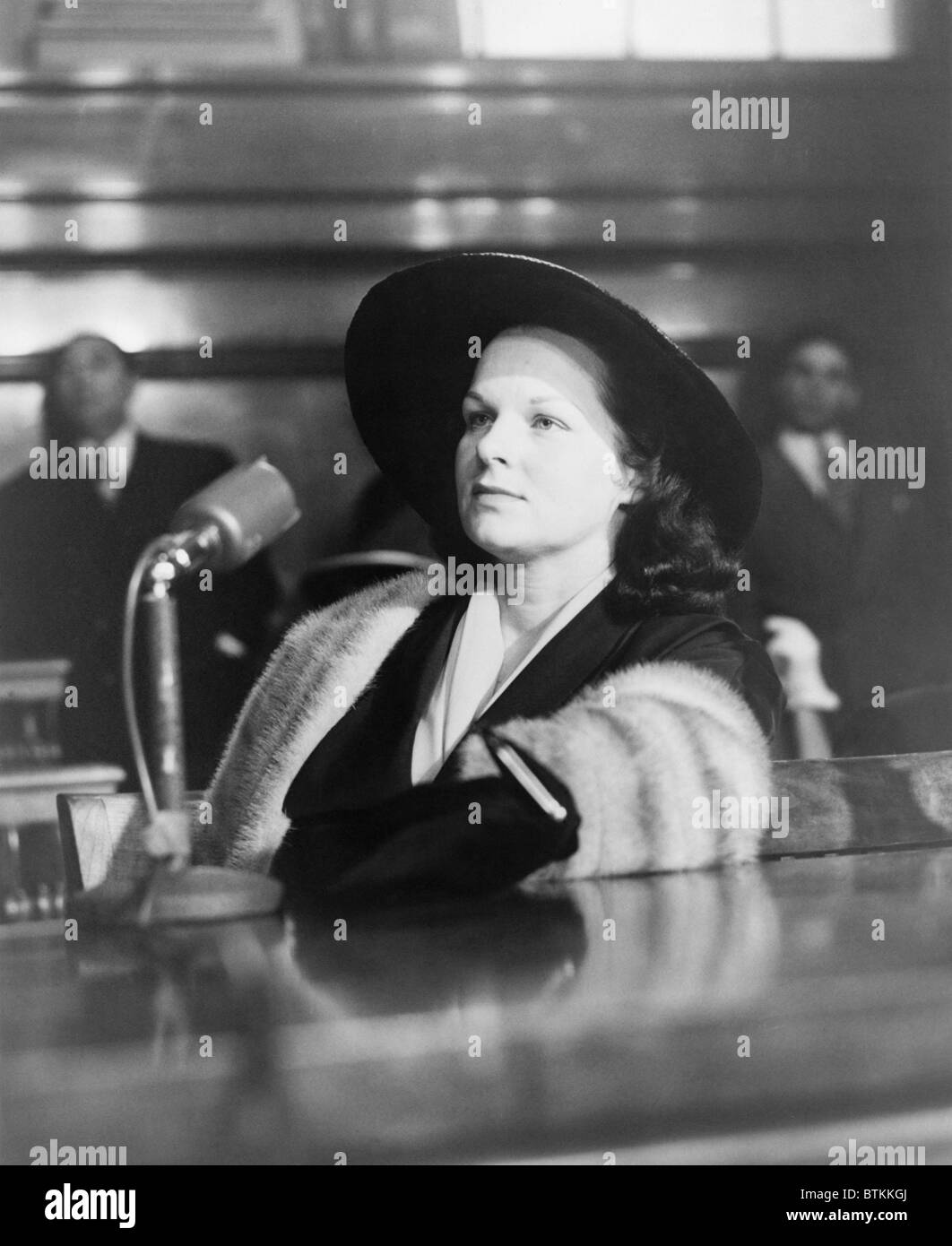 Virginia Hill, petite amie de Las Vegas mobster Ben 'Bugsy Siegel'', témoigne devant le crime organisé Kefauver des audiences à New York en février 1951. Hill a été interprété par Annette Bening dans le film 1991, Bugsy. Banque D'Images