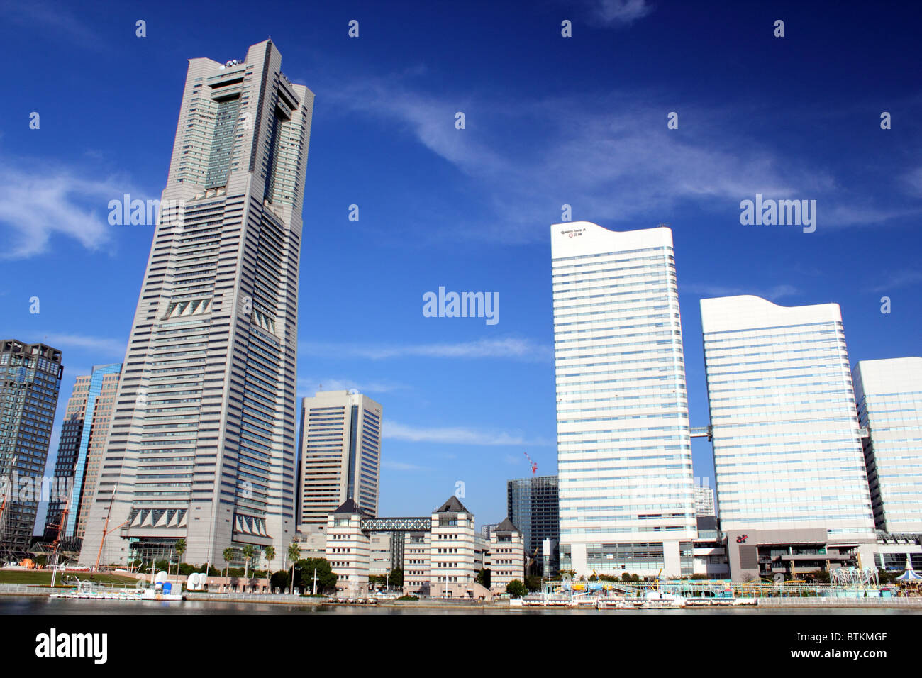 Vue de Minato Mira 21 district et le Japon Yokohama Landmark Tower Banque D'Images