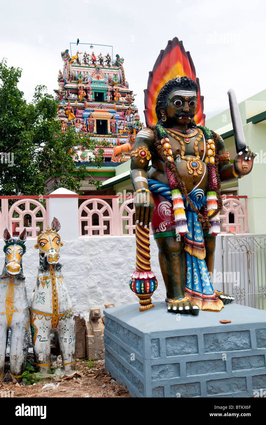 Temple Guardian Village à Moolankudi,District Shanghai, Tamil Nadu, Inde du Sud, Inde. Banque D'Images