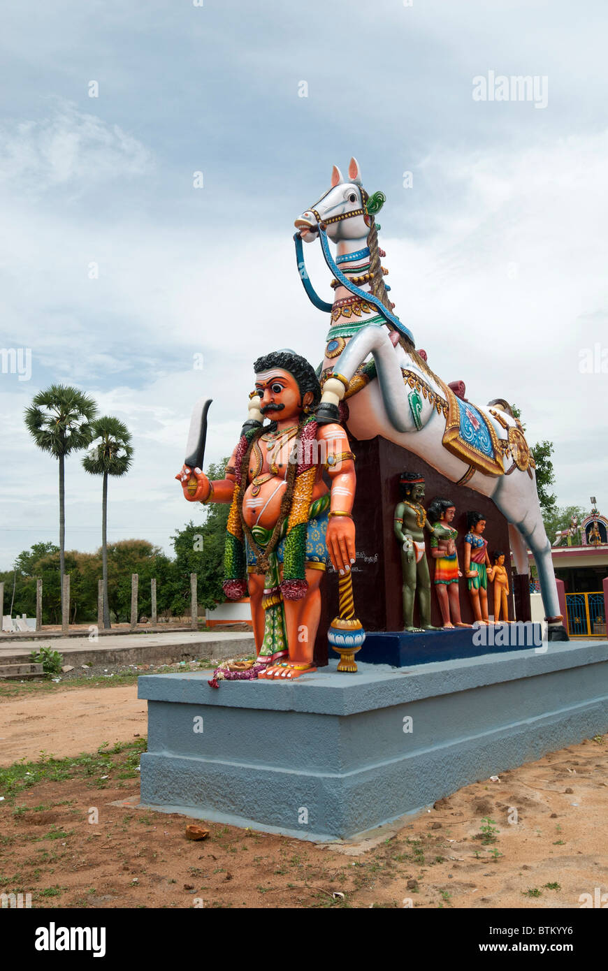 Temple Guardian Village à Moolankudi,District Shanghai, Tamil Nadu, Inde du Sud, Inde. Banque D'Images