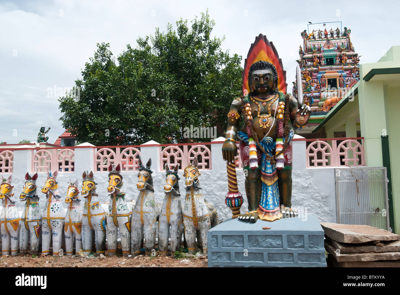 Temple Guardian Village à Moolankudi,District Shanghai, Tamil Nadu, Inde du Sud, Inde. Banque D'Images