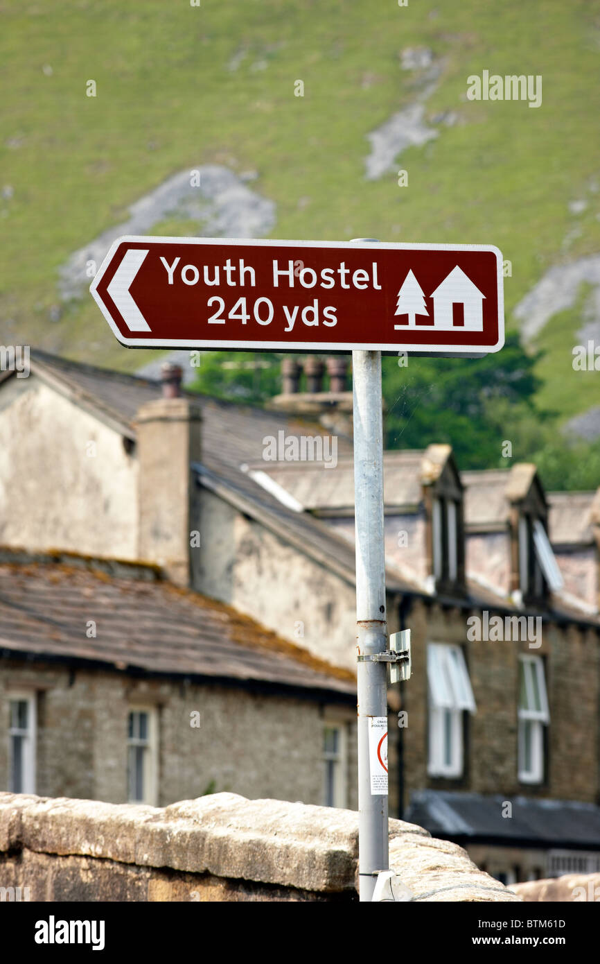 Inscrivez-auberge de jeunesse dans le village de Kettlewell, Yorkshire Dales Banque D'Images