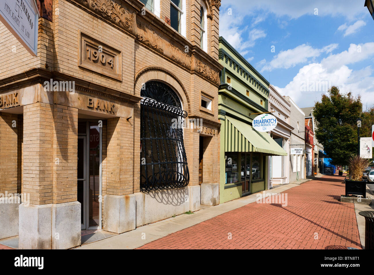 Rue principale, le centre-ville de Greensboro, North Carolina, USA Banque D'Images