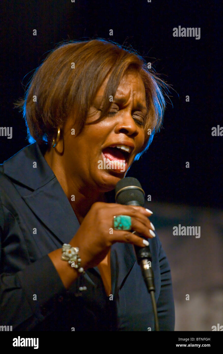 DIANNE REEVES chante à la prochaine génération - Festival de Jazz de Monterey, Californie, 2009 Banque D'Images