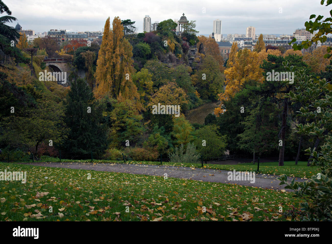 Parc des Buttes-Chaumont à paris Banque D'Images