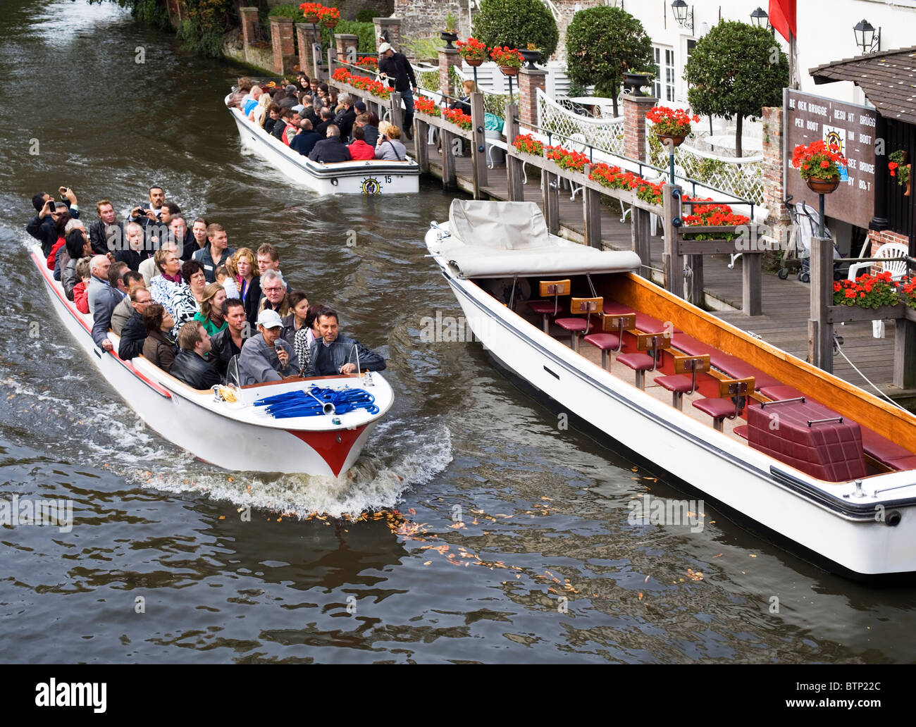 Croisière sur le canal, Dijver, Bruges, Belgique, Europe Banque D'Images