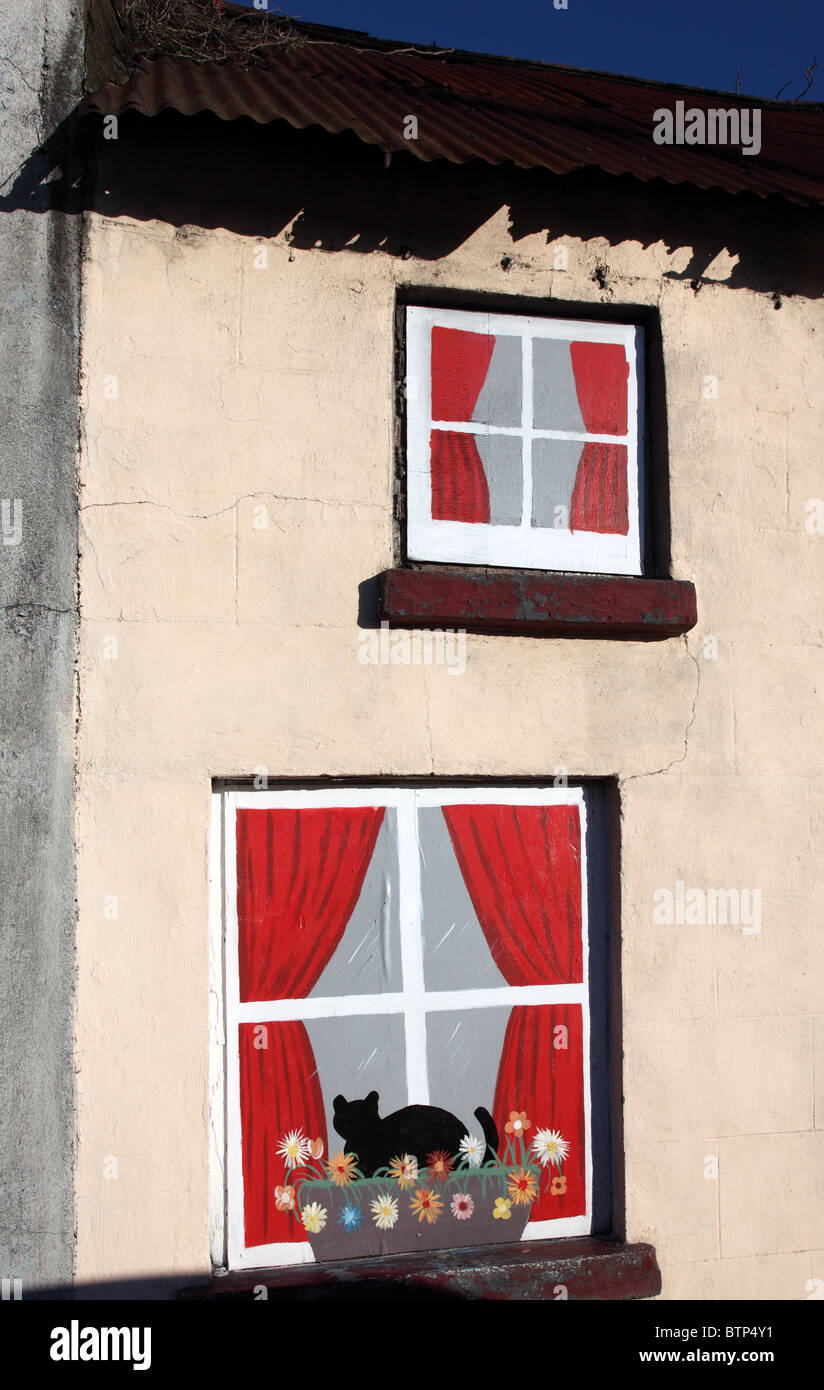 Fenêtres en trompe-l'œil, de l'épave cottage, Carrickmacross Co., Monaghan, Irlande Banque D'Images