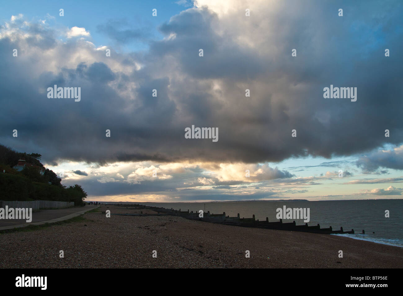 L'estuaire de la Tamise prises de Whitstable dans le Kent Banque D'Images