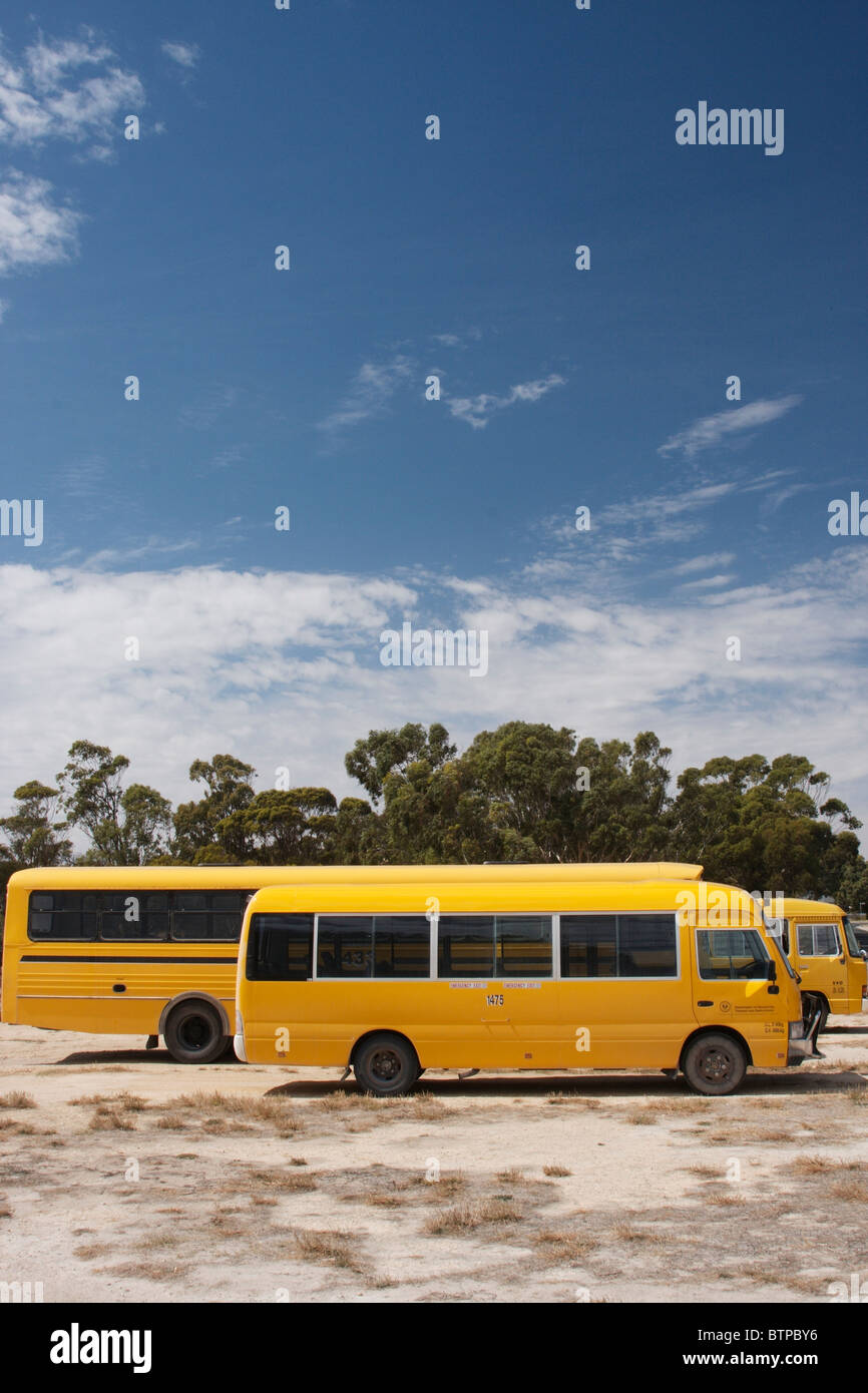 L'Australie, l'Australie, de Coorong, Meningie, les autobus scolaires at beach Banque D'Images