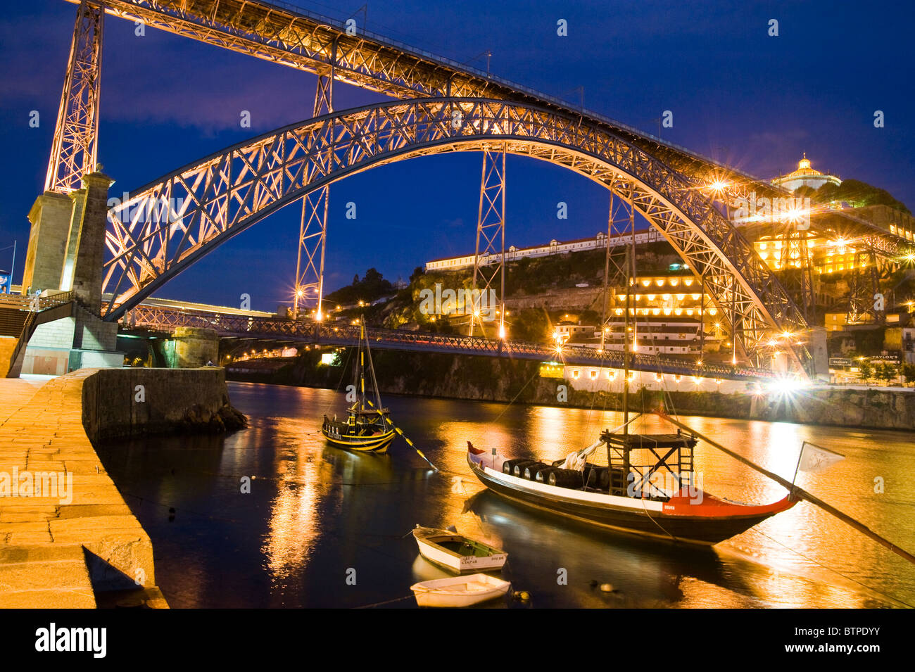 Ponte Dom Luis I, Crépuscule, Porto, Portugal Banque D'Images