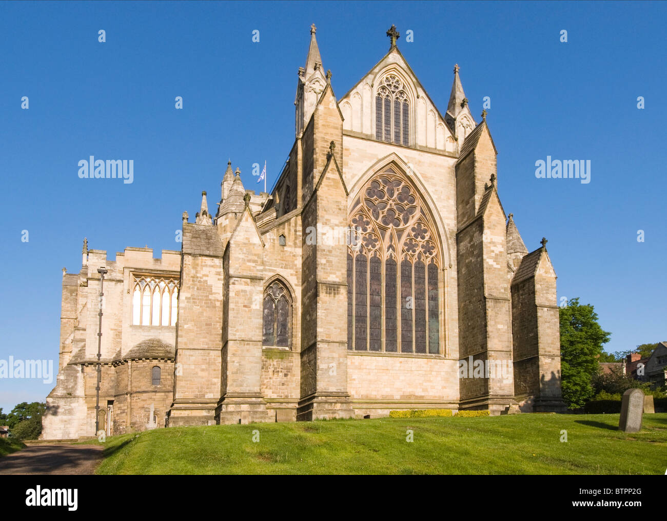 L'Angleterre, Yorkshire du Nord, façade de la cathédrale de Ripon Banque D'Images