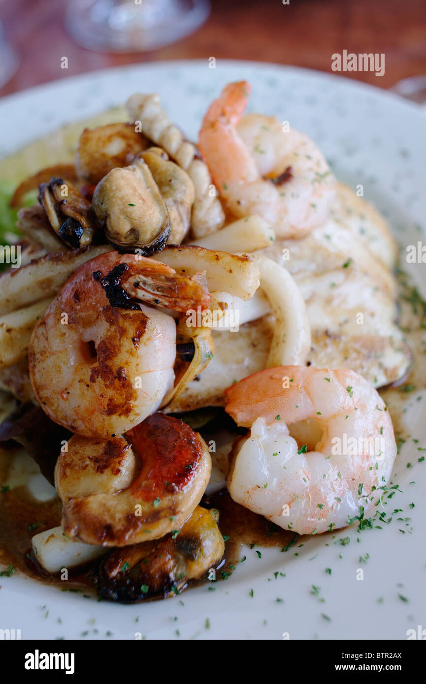 L'Australie, Albany, crevettes fraîches garnies d'herb Banque D'Images