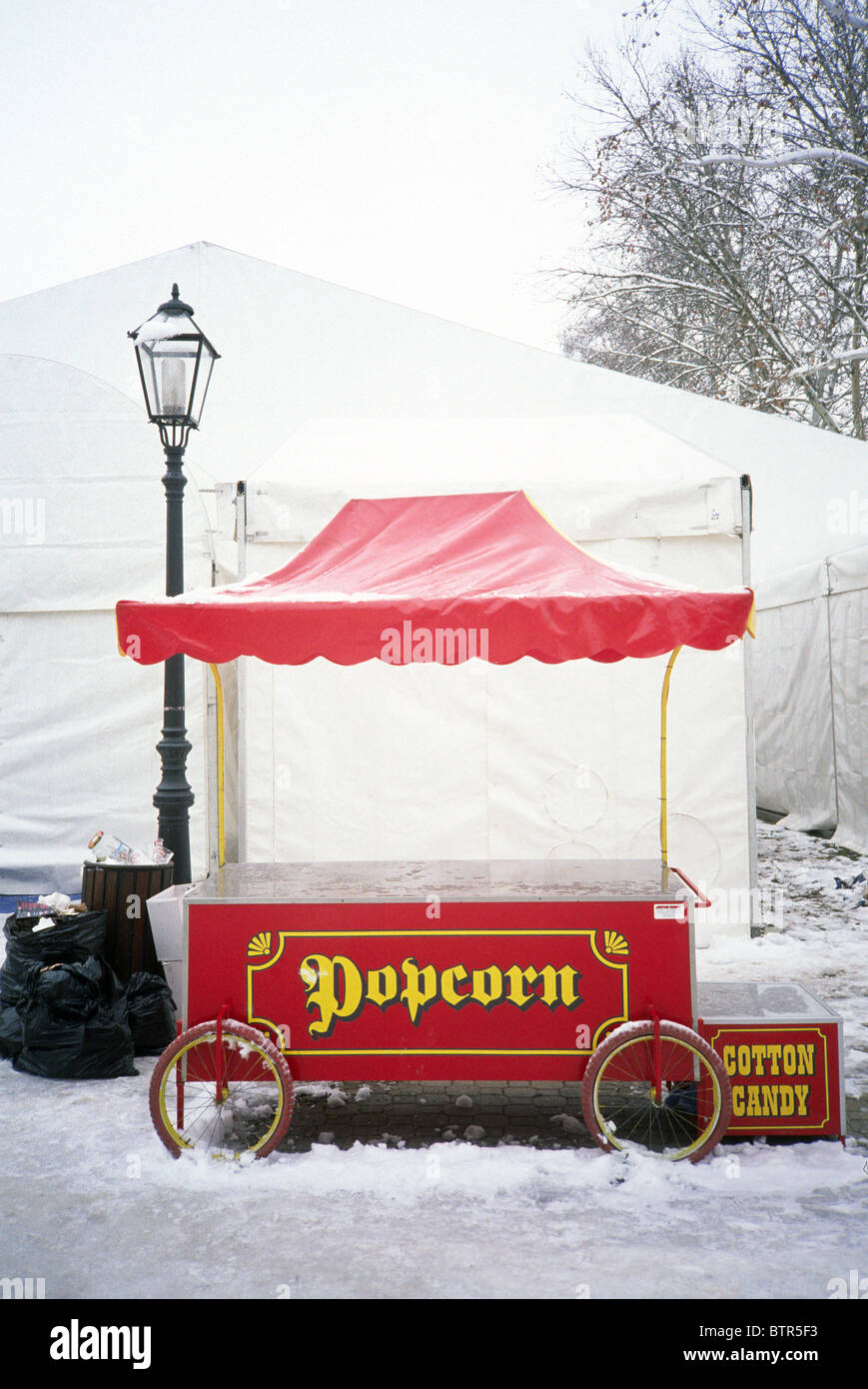 Vendeur de Popcorn en hiver Banque D'Images