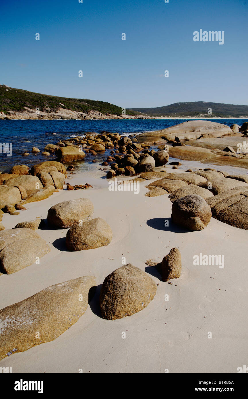 L'Australie, Albany, deux peuples Bay, Betty's Beach, plage de rochers Banque D'Images
