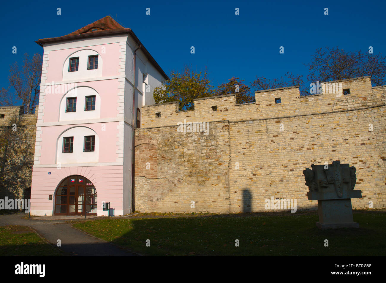Le long des murs de la ville, dans le centre de Litomerice Velka Domininska North Bohemia République Tchèque Europe Banque D'Images