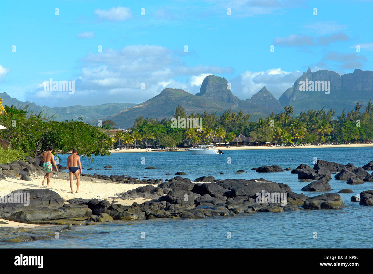 Plage en face de l'hôtel Oberoi, Baie aux Tortues, l'île Maurice Photo Stock Alamy Plage en face de l'hôtel Oberoi, Baie aux Tortues, l'île Maurice Photo Stock Alamy
