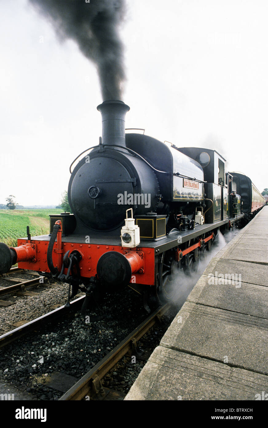 Wittersham, Kent et Sussex East Sussex Railway train trains à vapeur moteurs moteur anglais vintage plate-forme ferroviaire England UK Banque D'Images