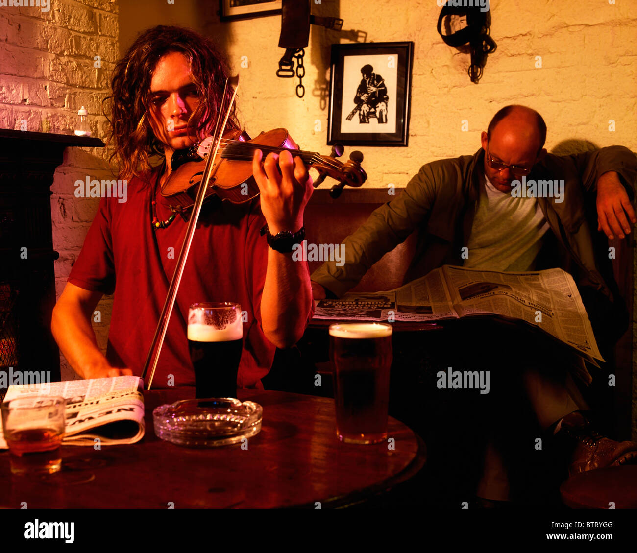 Violoniste, Belfast, Irlande, musique traditionnelle irlandaise Banque D'Images